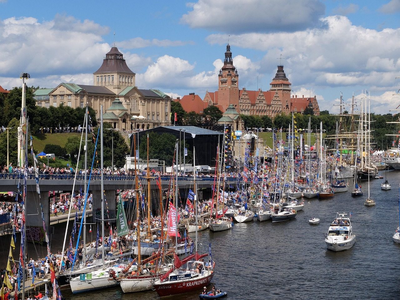 Żaglowce z koncertem w Szczecinie