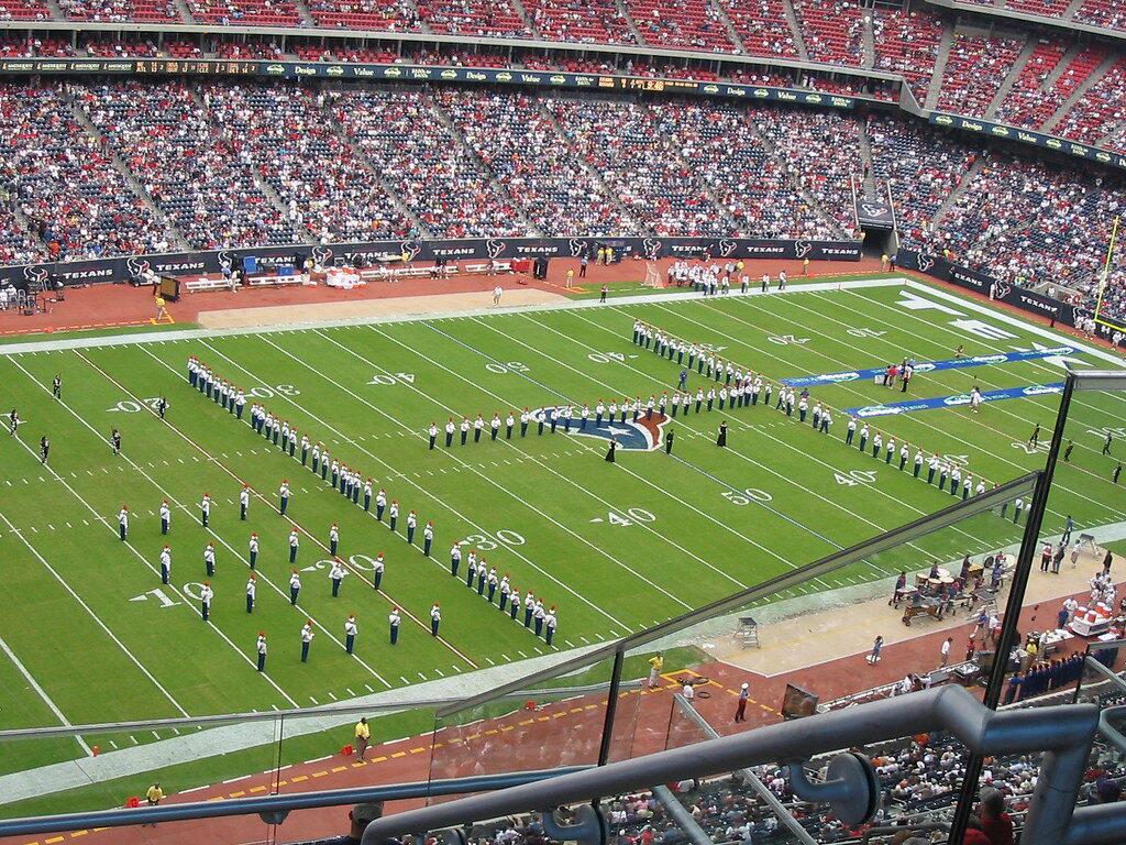 Texans fall 36-31 in opener Texans fall 36-31 in opener