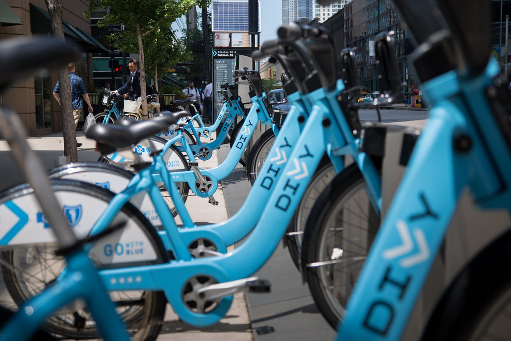 Divvy tops 3.5 million summer rides Divvy tops 3.5 million summer rides