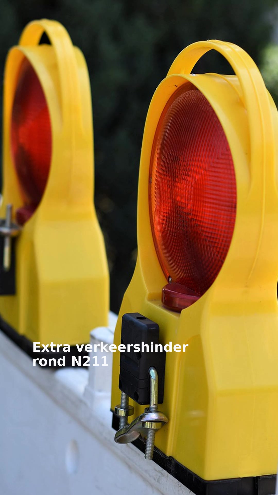 Extra verkeershinder rond N211