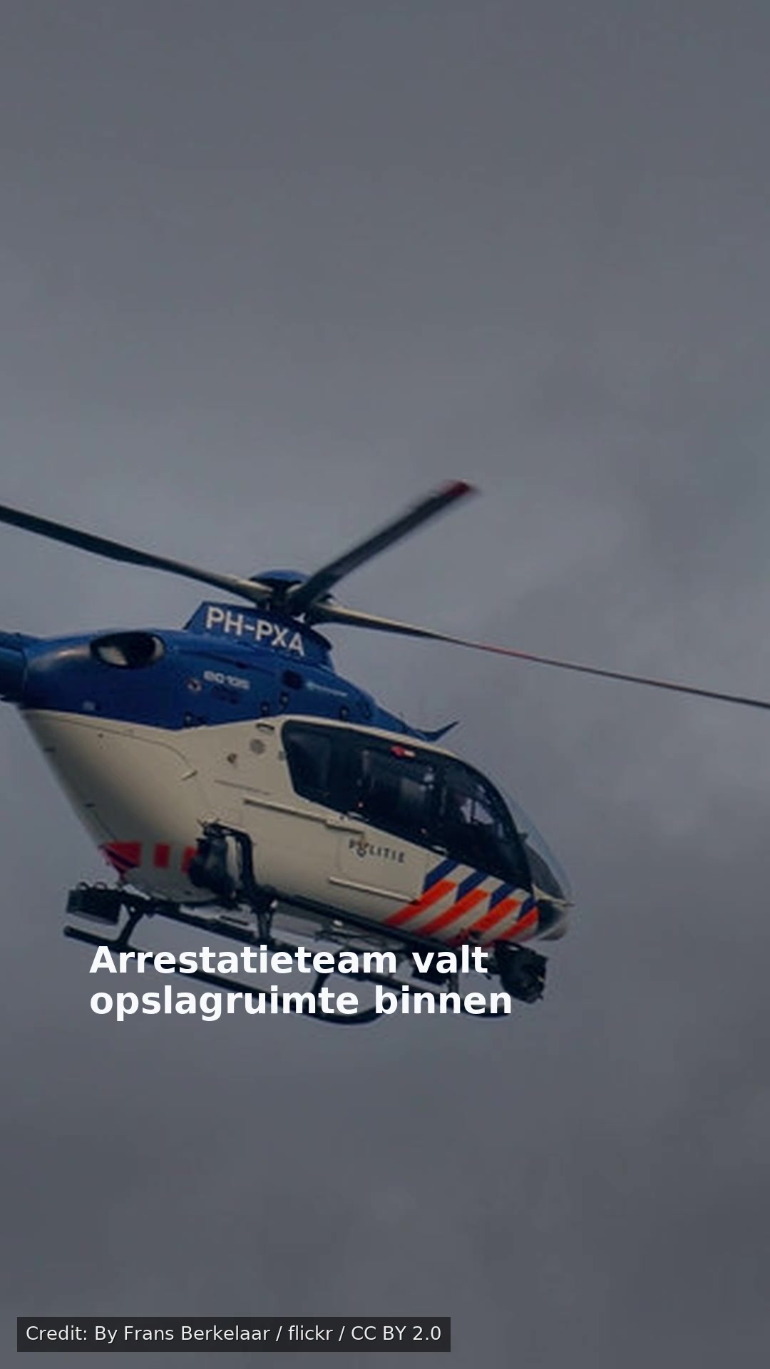 Arrestatieteam valt opslagruimte binnen