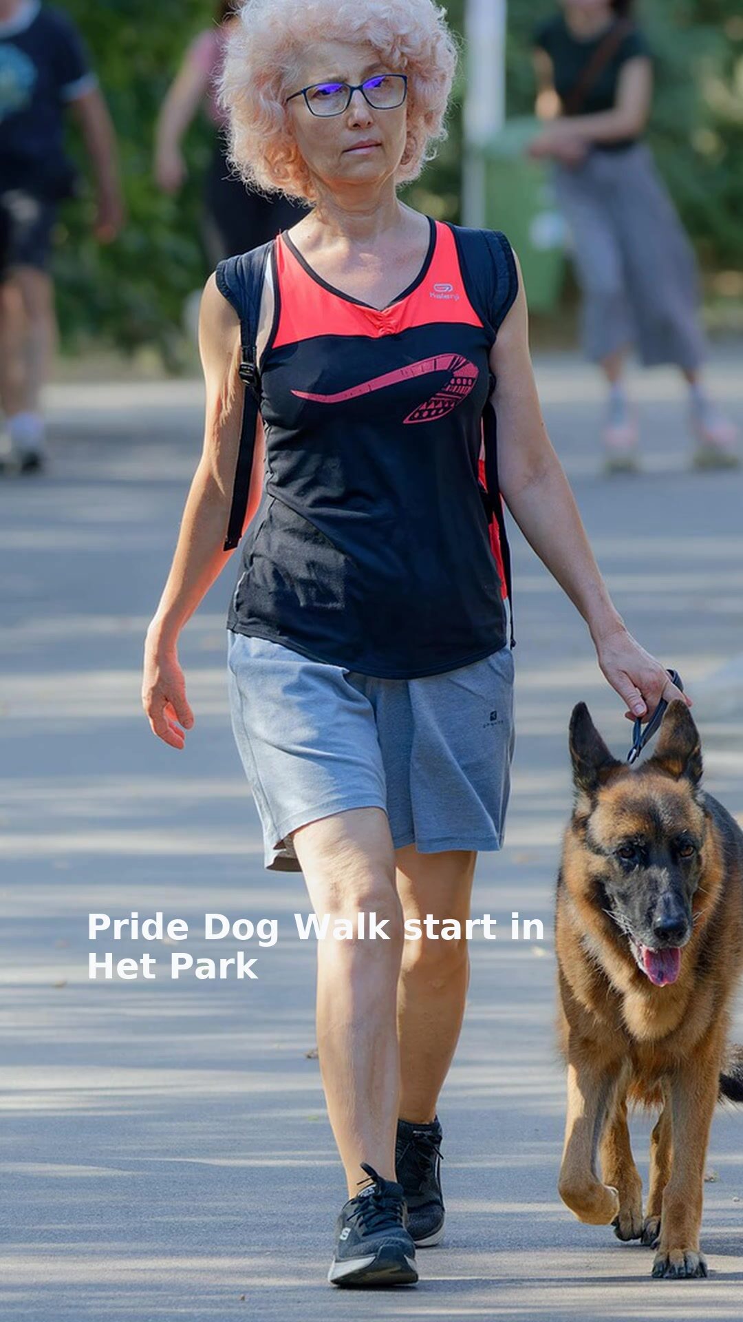 Pride Dog Walk start in Het Park
