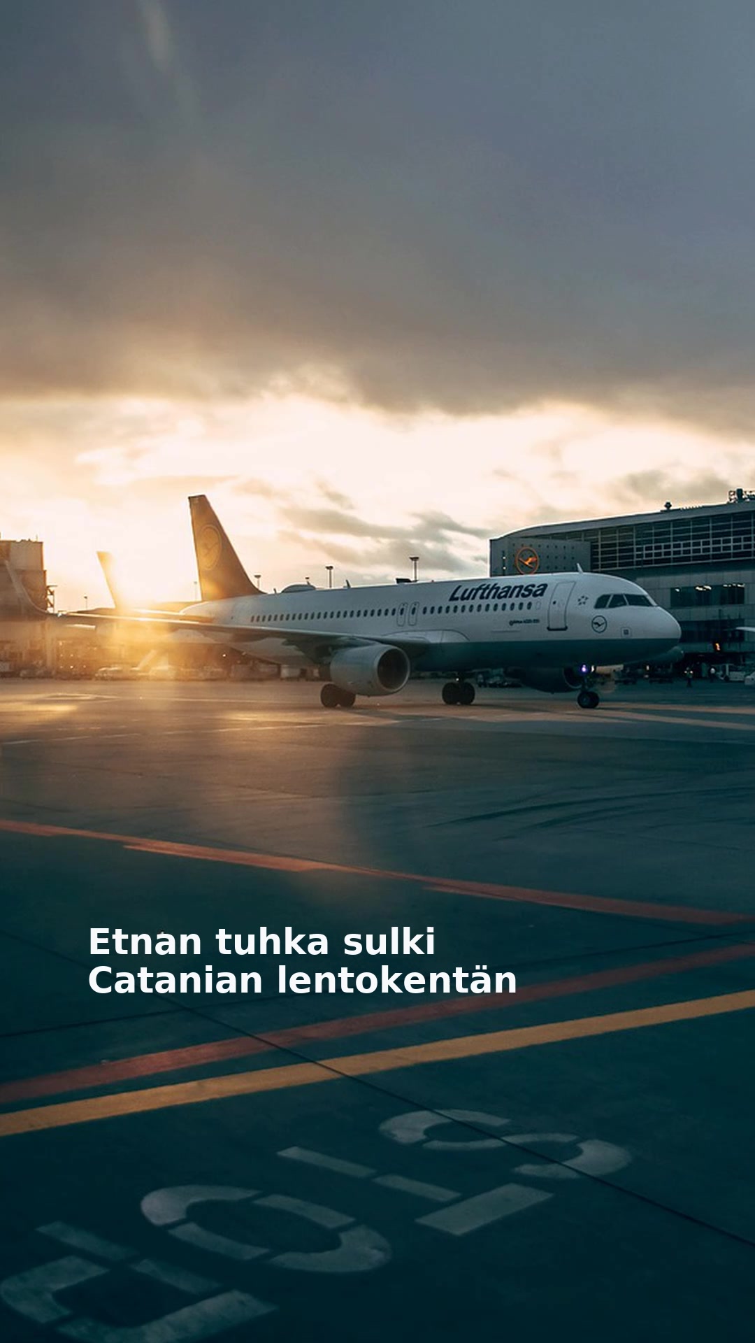 Etnan tuhka sulki Catanian lentokentän