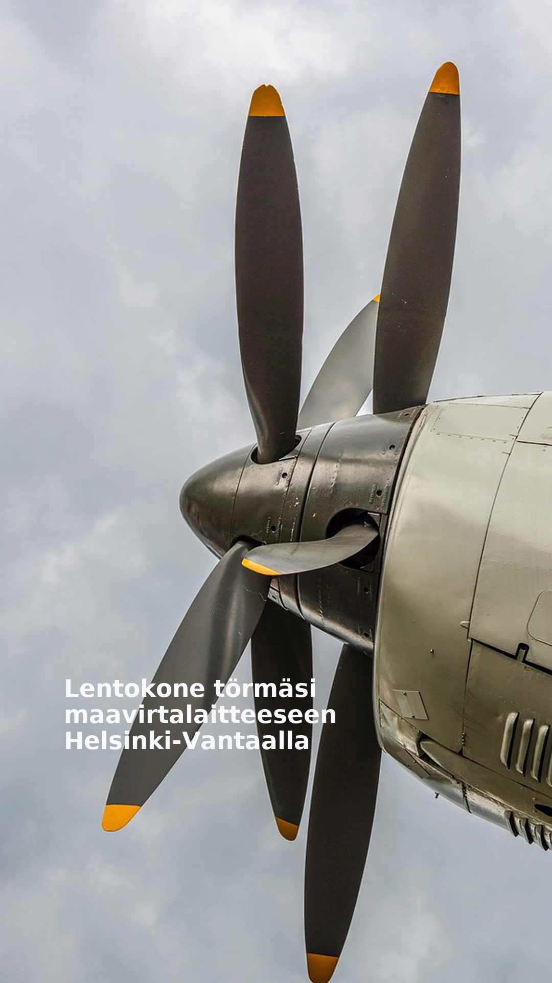 Lentokone törmäsi maavirtalaitteeseen Helsinki-Vantaalla