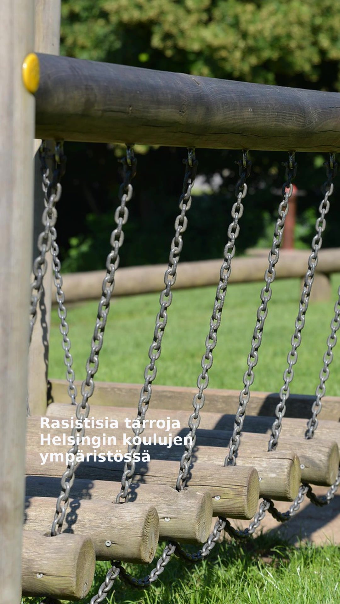Rasistisia tarroja Helsingin koulujen ympäristössä