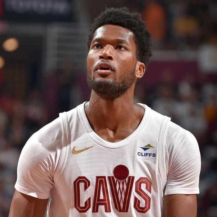 Damian Jones