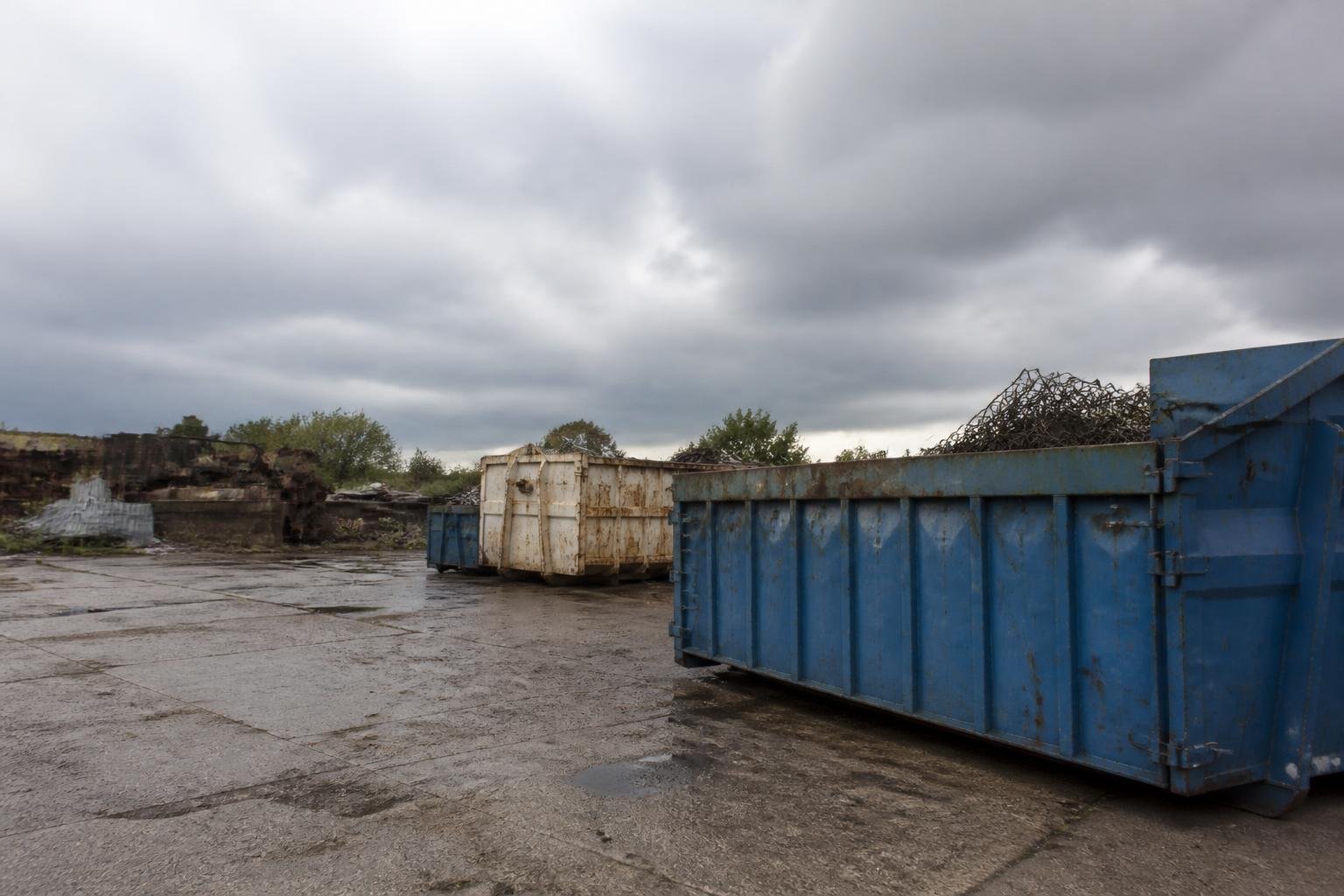 Firefighters spend second night at Glasgow scrapyard fire
