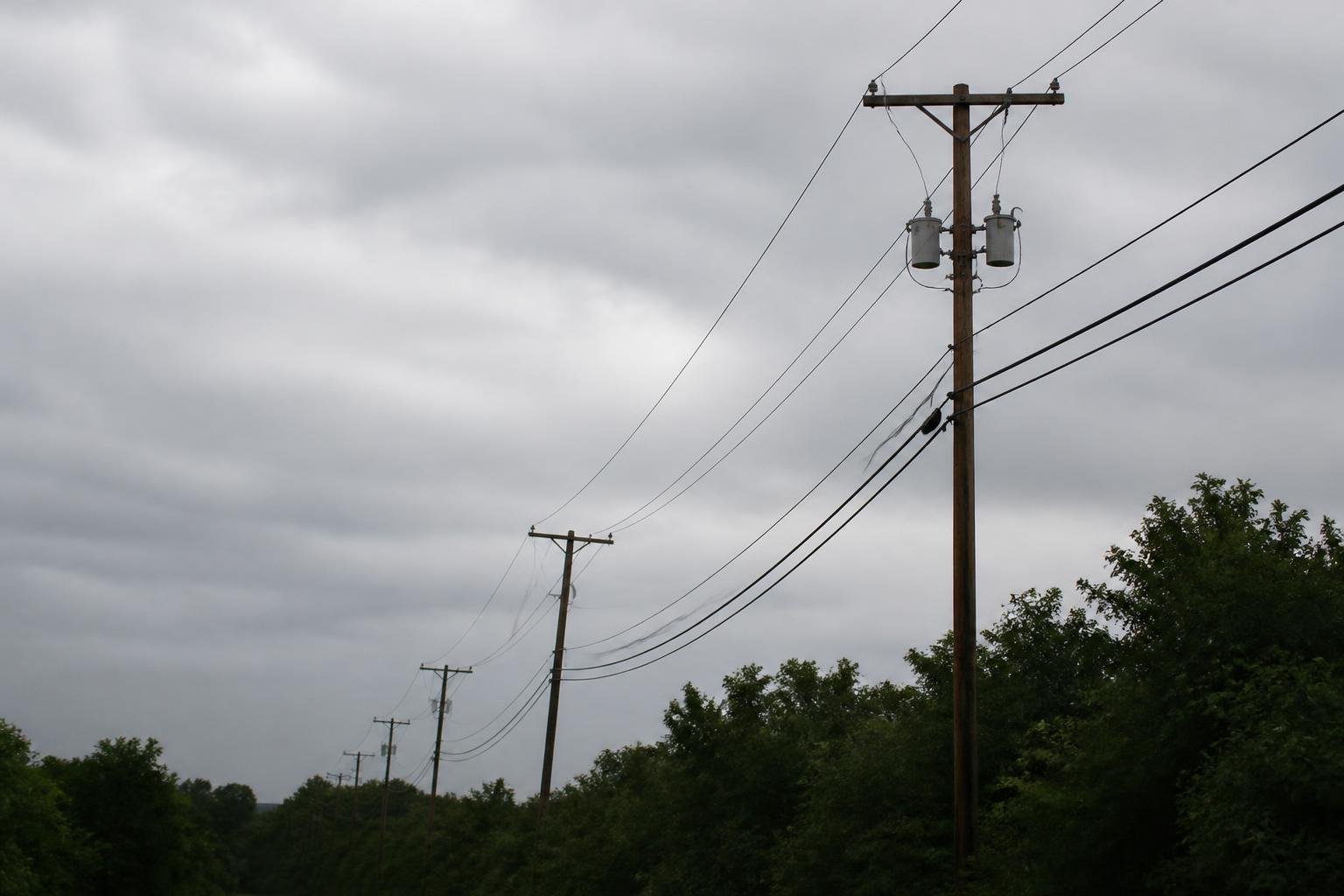 Nearly 396,000 without power as Isaias heads north