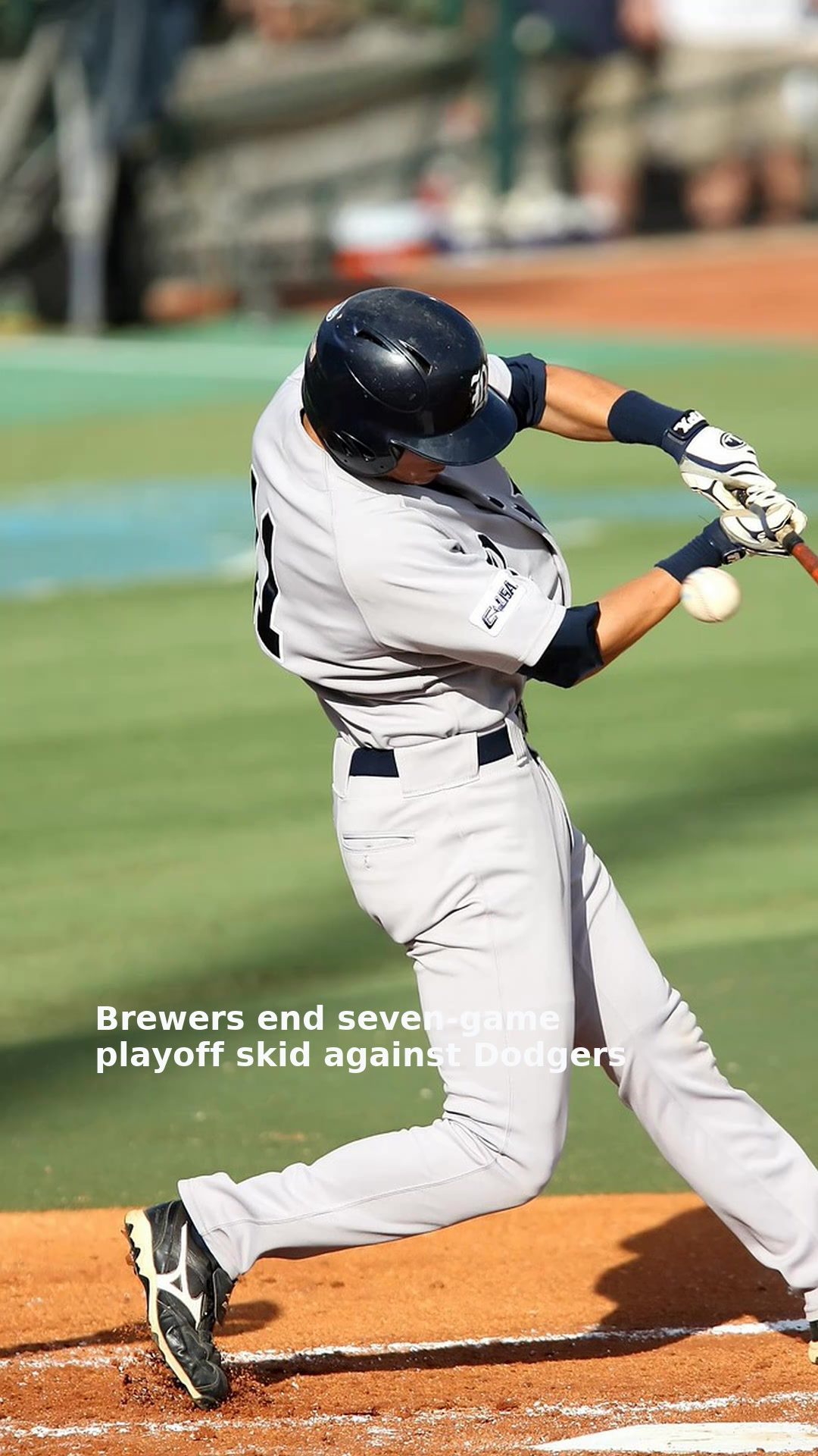 Brewers end seven-game playoff skid against Dodgers
