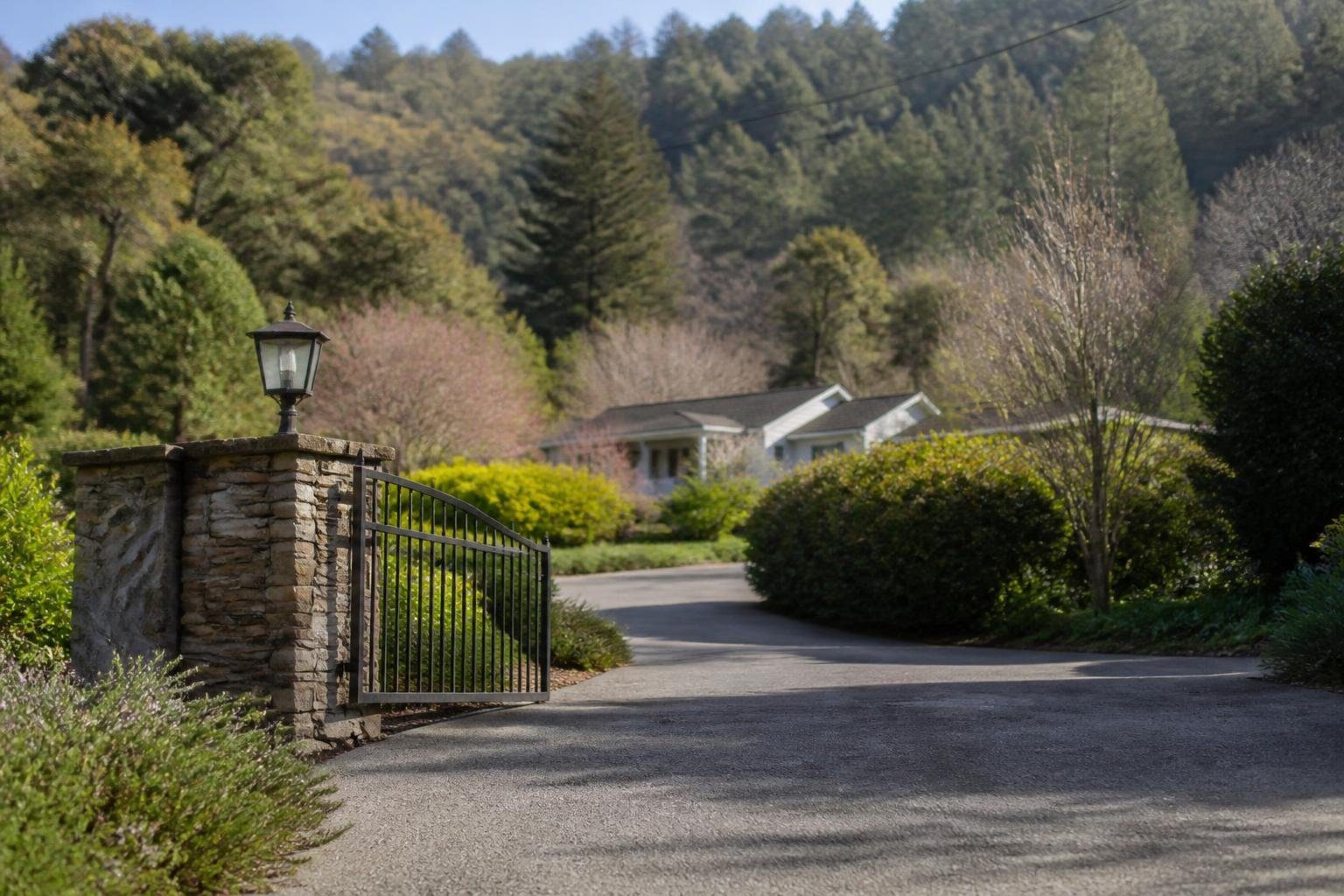 Former SFPD deputy chief among three dead in suspected Marin murder-suicide Former SFPD deputy chief among three dead in suspected Marin murder-suicide