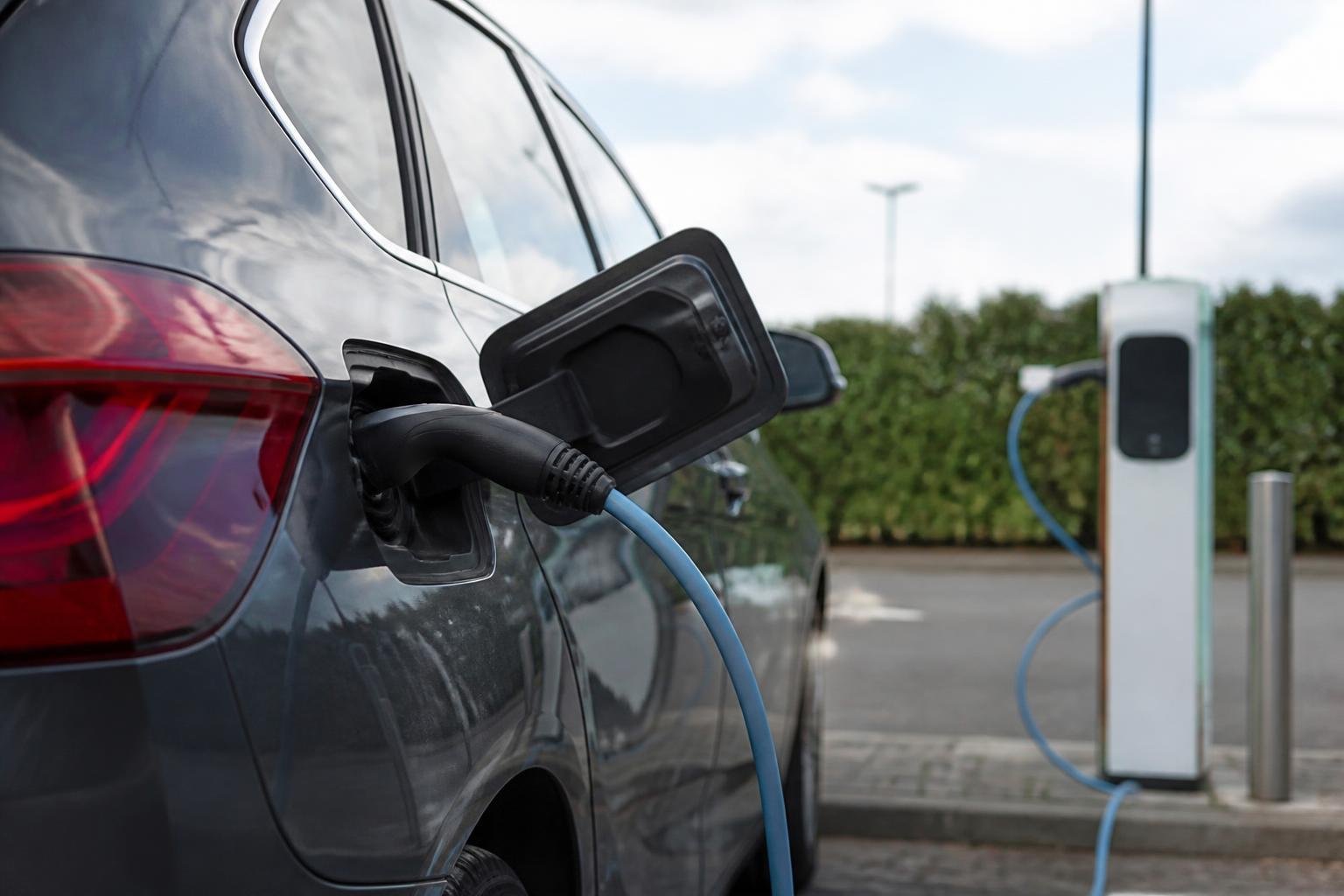 Treasury plans optional GPS mileage tracking for electric car tax