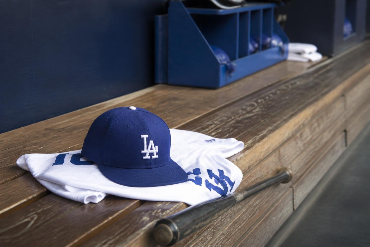 Roberts says Ohtani will play Game 3, batting sixth for Dodgers Roberts says Ohtani will play Game 3, batting sixth for Dodgers