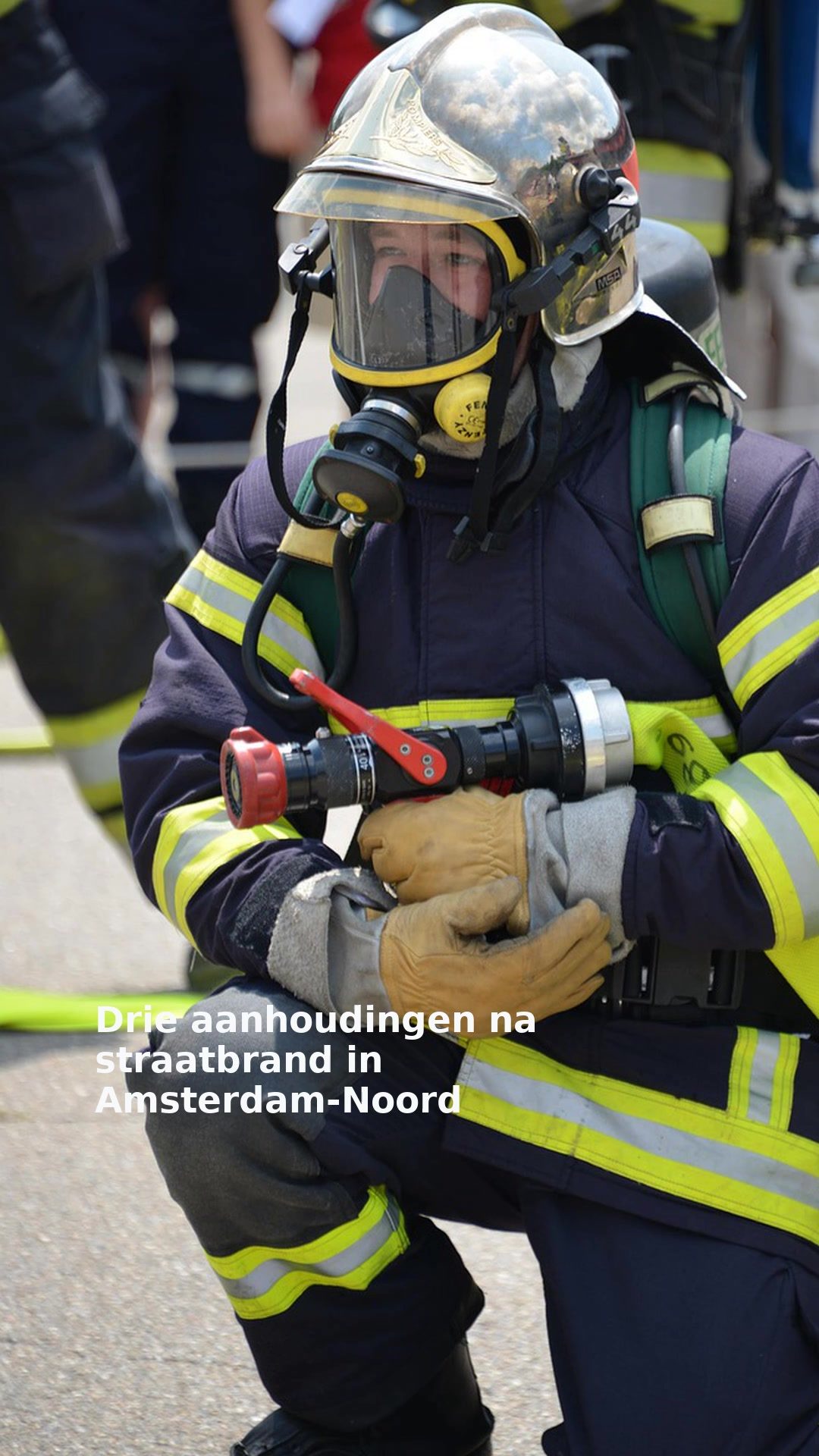 Drie aanhoudingen na straatbrand in Amsterdam-Noord