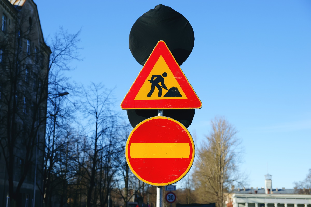 Rīgā līdz 30.oktobrim slēgs satiksmi Dzirnavu ielā