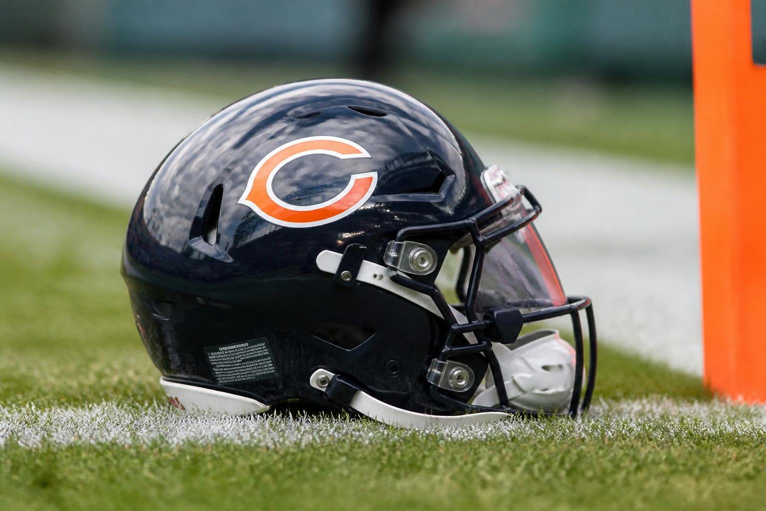 Love's deep passes power Packers past Bears 31-7 Love's deep passes power Packers past Bears 31-7