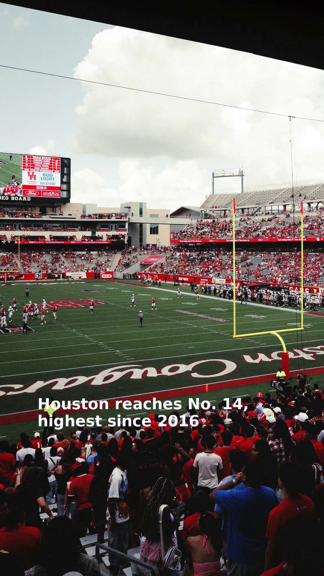 Houston reaches No. 14, highest since 2016