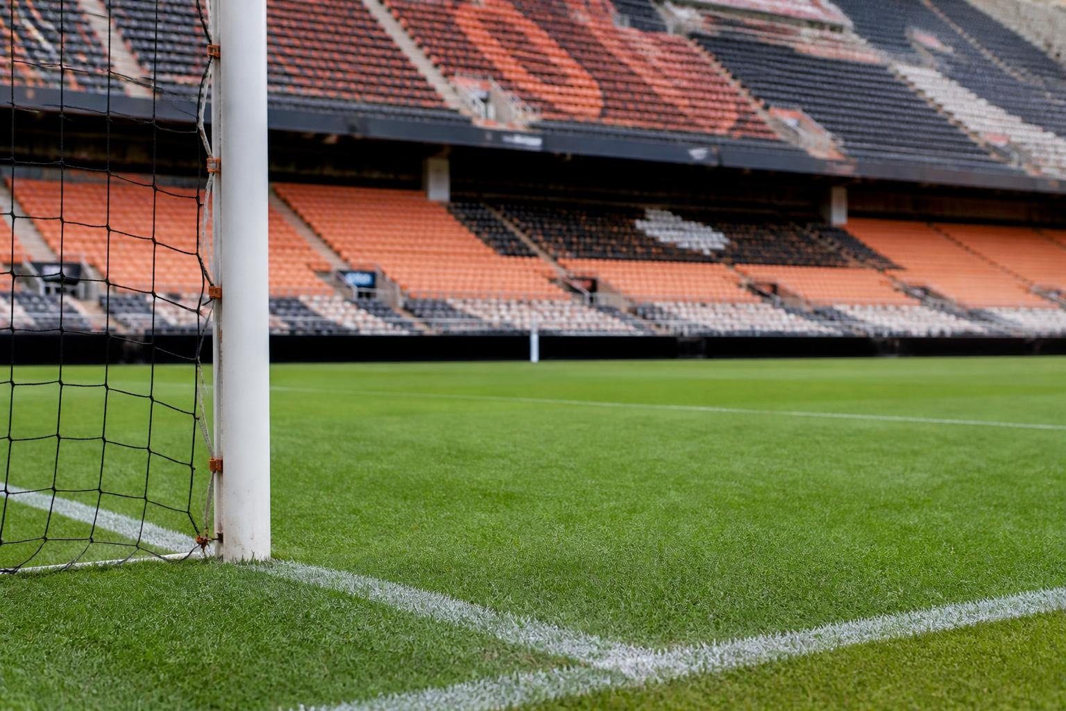 El Valencia suma cinco partidos sin ganar en Mestalla, su peor arranque liguero en casa El Valencia suma cinco partidos sin ganar en Mestalla, su peor arranque liguero en casa