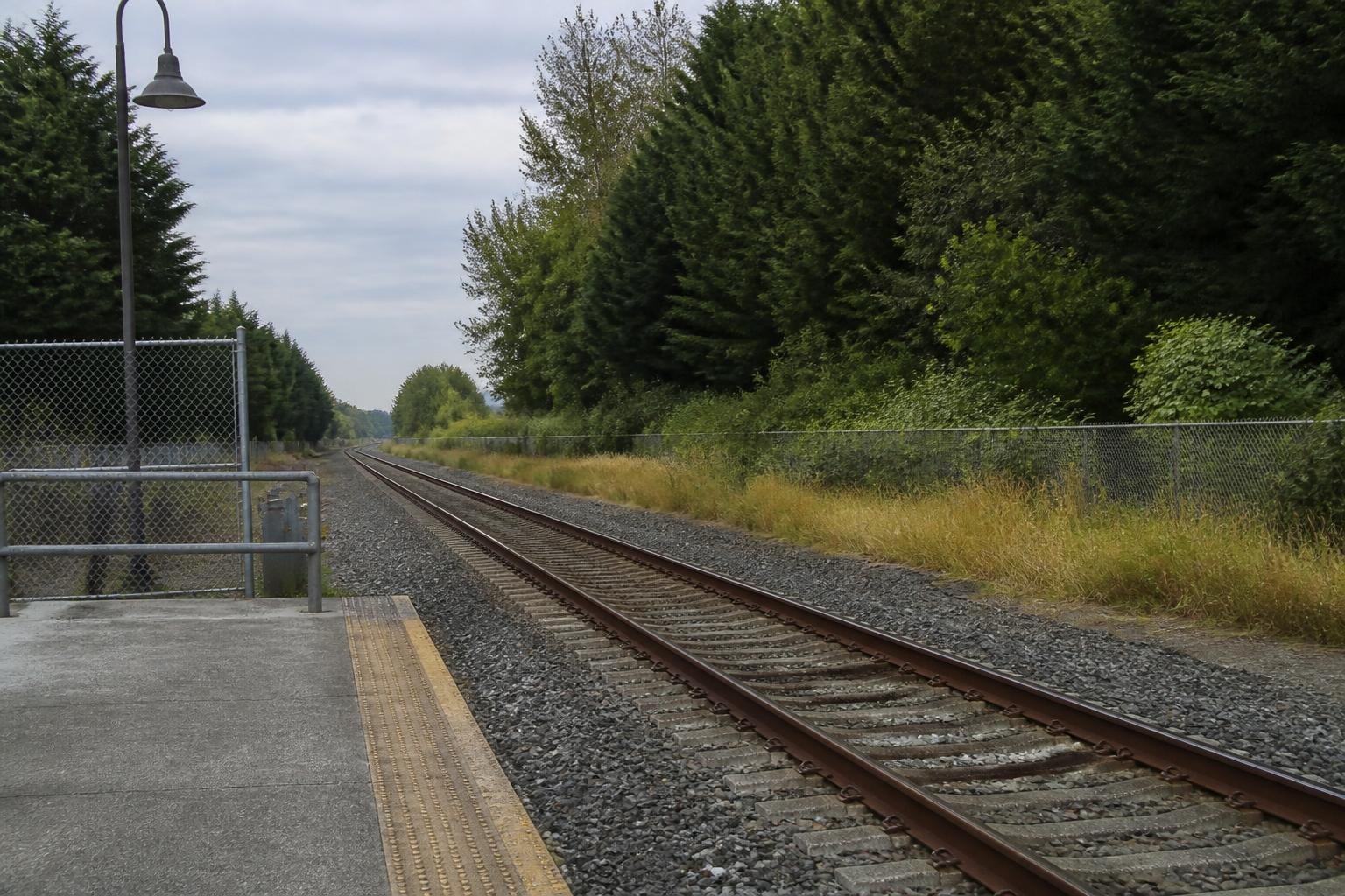 Man in wheelchair dies after train strike in Puyallup
