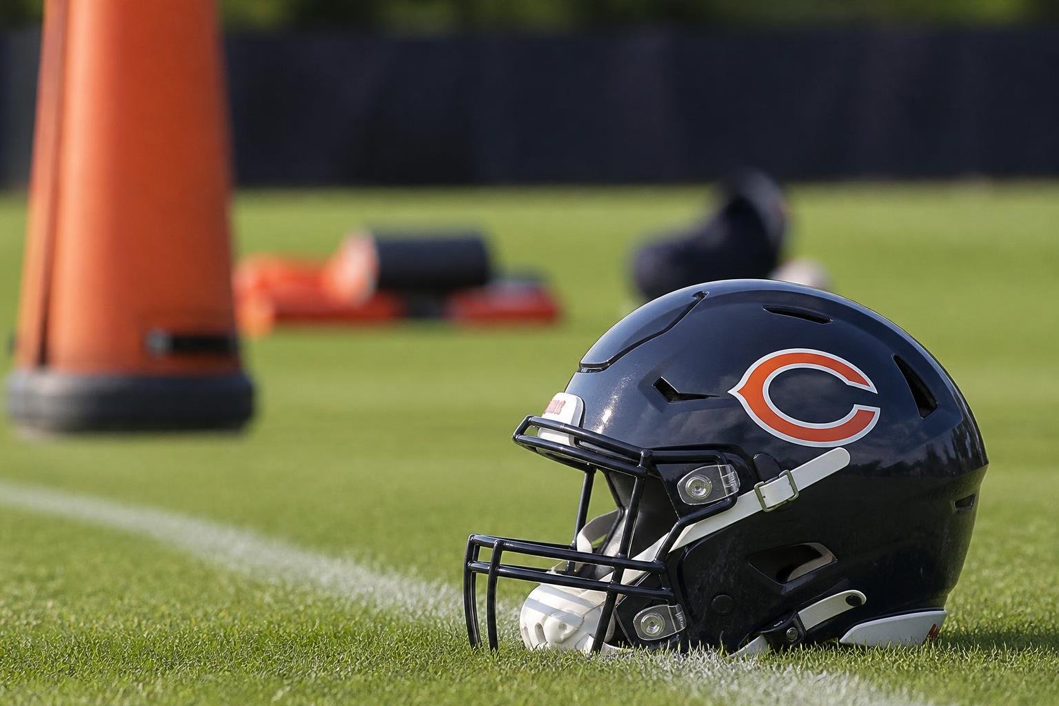 Bears keep Gordon and Turner on PUP list, activate Sewell for Packers game