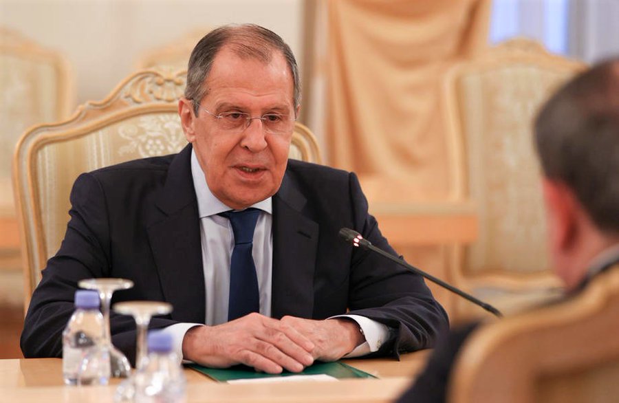 Лавров хотел слетать в Белград. Ему закрыли небо
