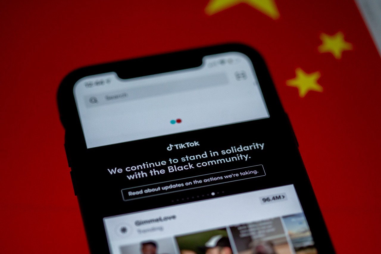 Трамп подписал новый указ об ограничении работы TikTok в США