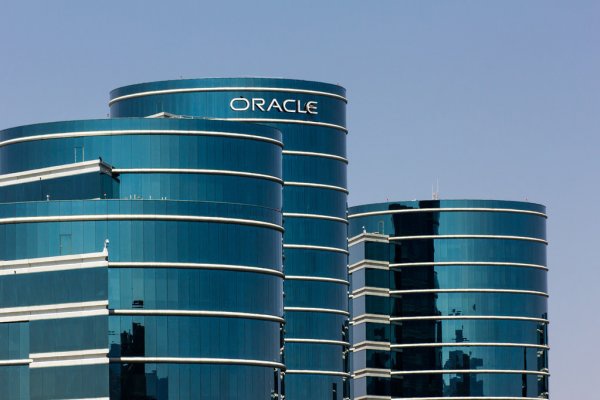 Oracle рассматривает возможность покупки доли в TikTok Oracle рассматривает возможность покупки доли в TikTok