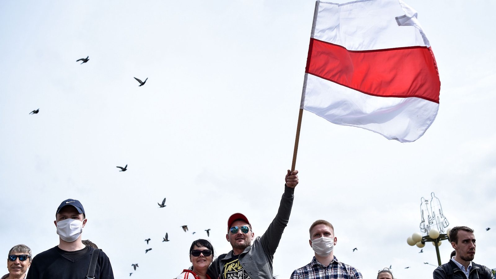 Правительство введет ограничения на въезд около 30 чиновников Белоруссии Правительство введет ограничения на въезд около 30 чиновников Белоруссии