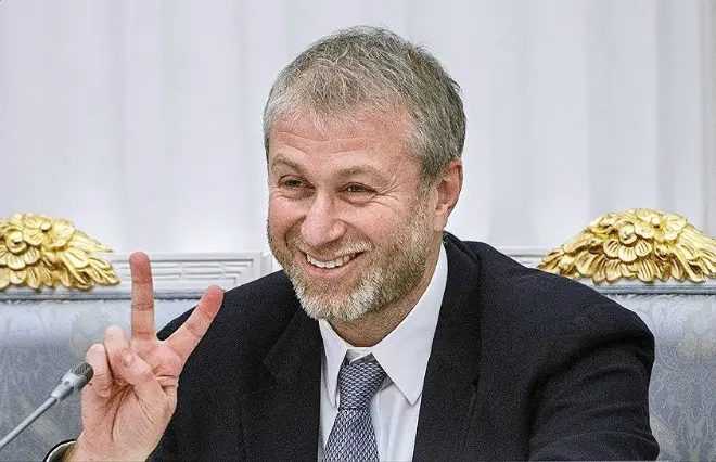 Роман Аркадьевич разошёлся и подписал капитана ПСЖ