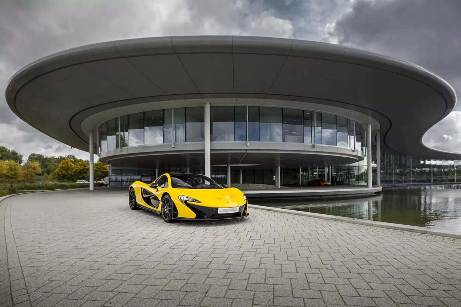 McLaren продаёт штаб-квартиру из-за проблем c финансыми McLaren продаёт штаб-квартиру из-за проблем c финансыми