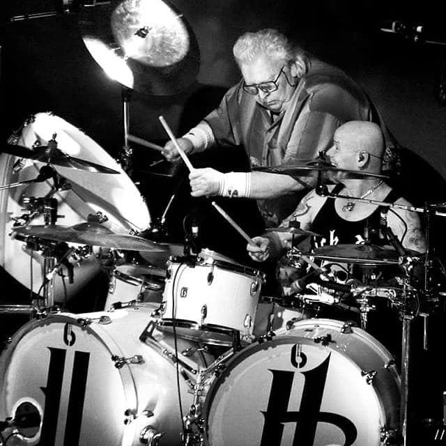 Умер 73-летний барабанщик Оззи Осборна и Uriah Heep Умер 73-летний барабанщик Оззи Осборна и Uriah Heep