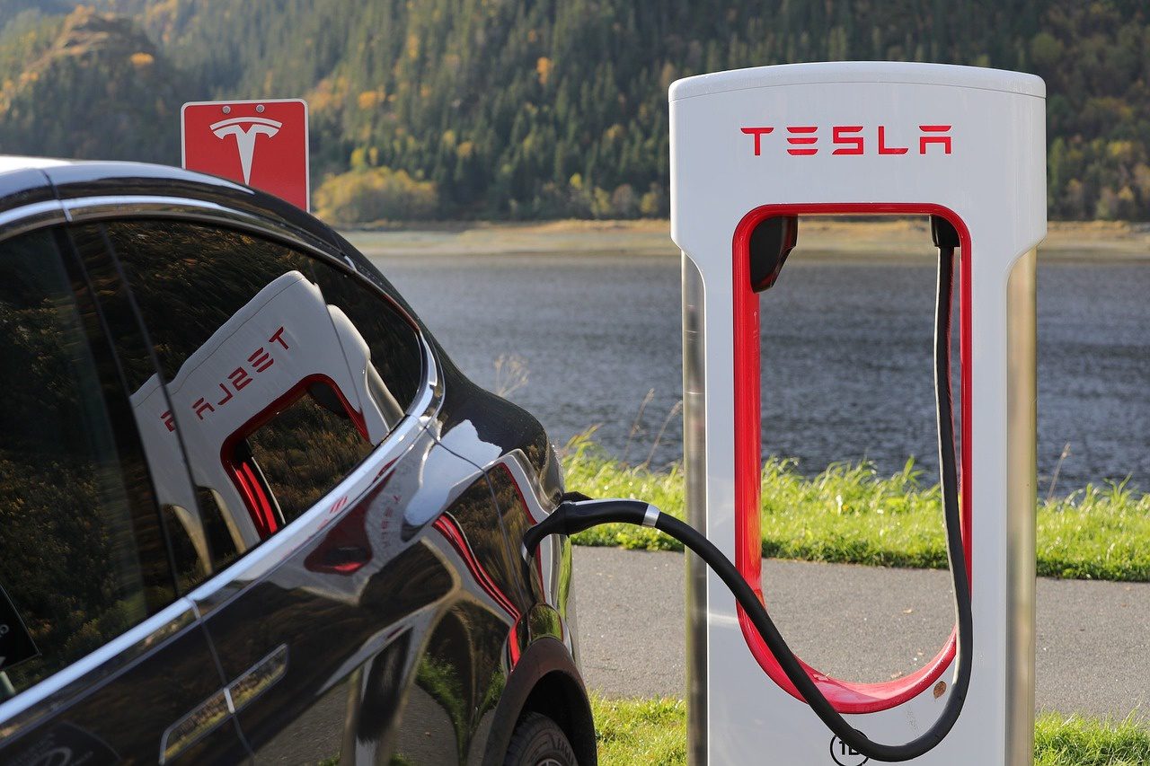Маск обещает автономную Tesla за 25 тысяч долларов в течении 3 лет Маск обещает автономную Tesla за 25 тысяч долларов в течении 3 лет