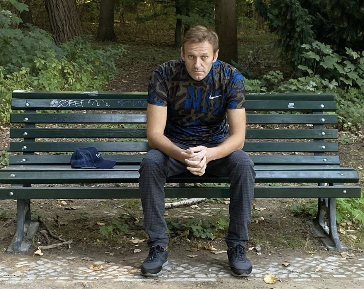 Счета Навального заморожены, квартира изъята Счета Навального заморожены, квартира изъята