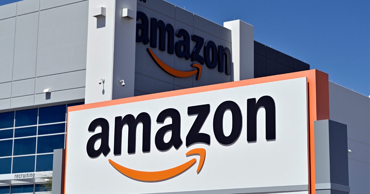 Amazon представило дрон для обеспечения безопасности дома Amazon представило дрон для обеспечения безопасности дома
