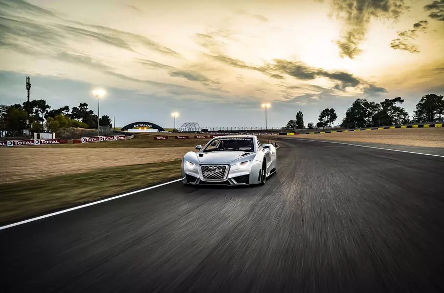 Электрический гиперкар Hispano Suiza Carmen в движении