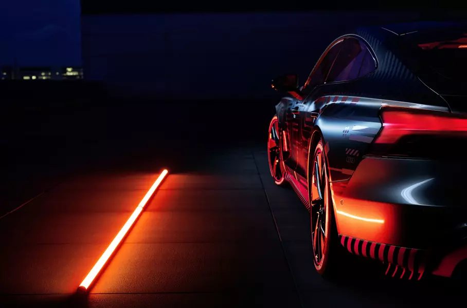Великолепный электрический седан Audi e-tron GT будут собирать в Германии с R8 Великолепный электрический седан Audi e-tron GT будут собирать в Германии с R8