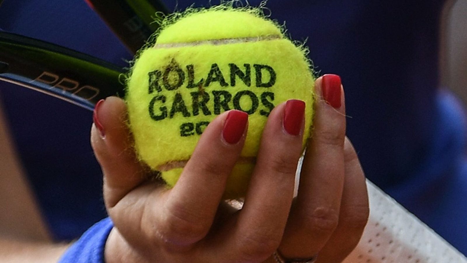 Бартоне вышла в парный полуфинал "French Open", для Озолиньша турнир окончен