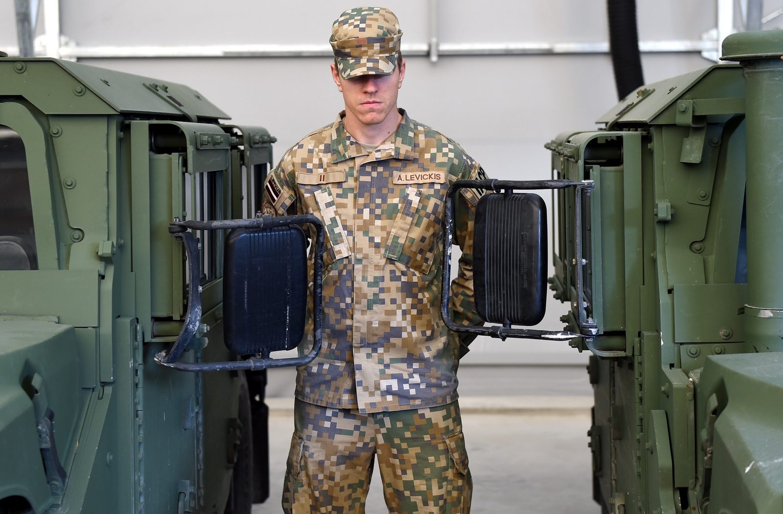 NBS jaunā kampaņā dienestam mēģinās piesaistīt ne tikai fiziski ļoti izturīgus cilvēkus NBS jaunā kampaņā dienestam mēģinās piesaistīt ne tikai fiziski ļoti izturīgus cilvēkus
