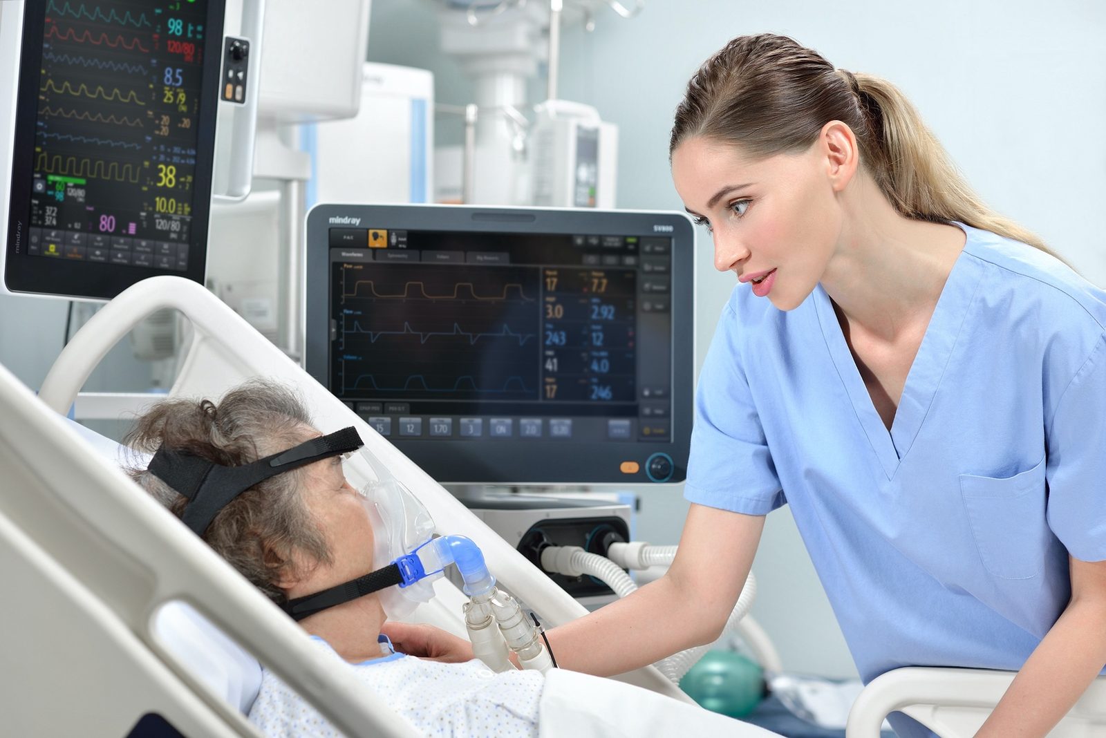 Hospitalizētiem Covid-19 pacientiem ir piecreiz lielāks nāves risks nekā gripas pacientiem Hospitalizētiem Covid-19 pacientiem ir piecreiz lielāks nāves risks nekā gripas pacientiem