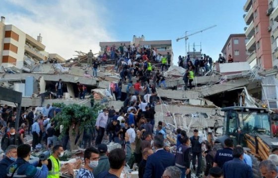 Число погибших при землетрясении в Турции возросло до 91 Число погибших при землетрясении в Турции возросло до 91