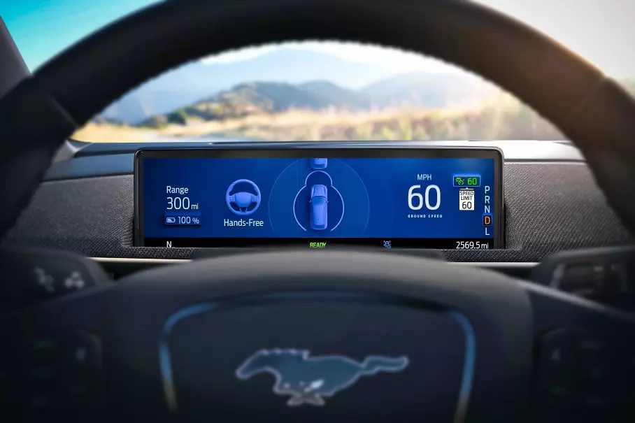 Ford объявил стоимость автопилота, который позволит отпускать руль во время езды Ford объявил стоимость автопилота, который позволит отпускать руль во время езды