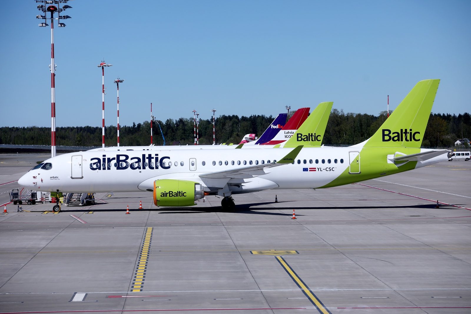 "airBaltic" oktobrī pārvadāja par 86% mazāk pasažieru "airBaltic" oktobrī pārvadāja par 86% mazāk pasažieru