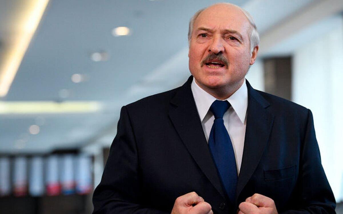 Лукашенко объяснил, почему оппозиционеры "пошли во дворы"
