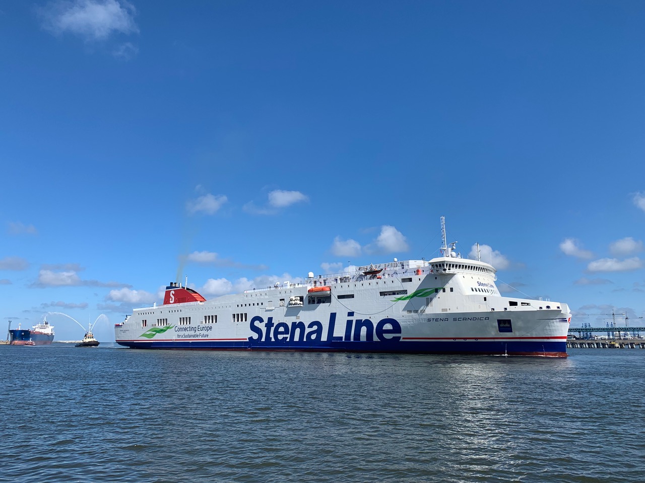 Новый паром Stena Scandica совершил первый рейс Новый паром Stena Scandica совершил первый рейс