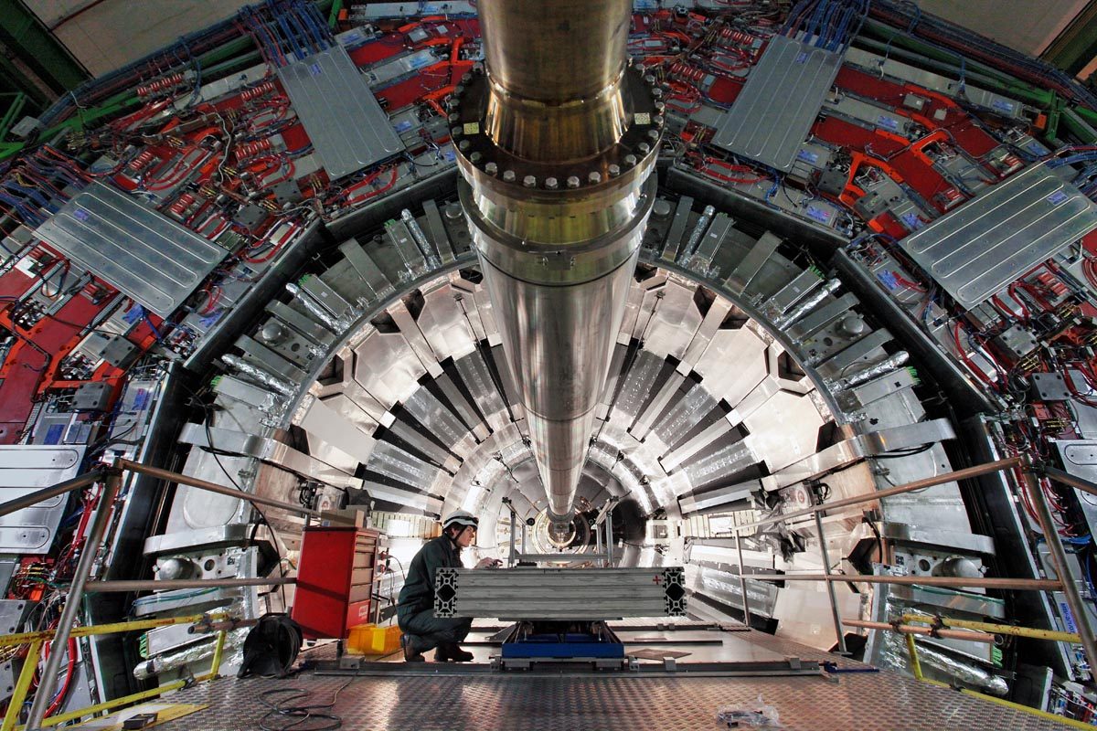 Эстония первой из стран Балтии стала полноправным членом CERN