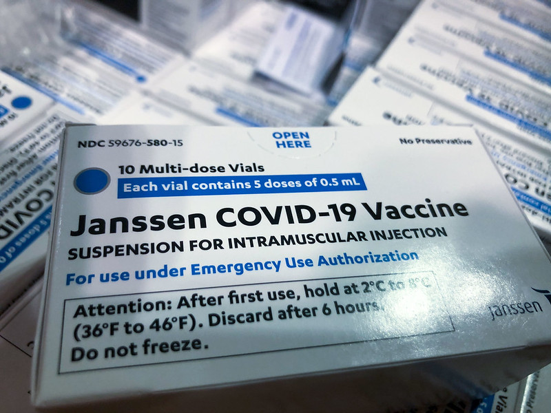 У вакцины Johnson & Johnson обнаружили опасную «побочку» У вакцины Johnson & Johnson обнаружили опасную «побочку»