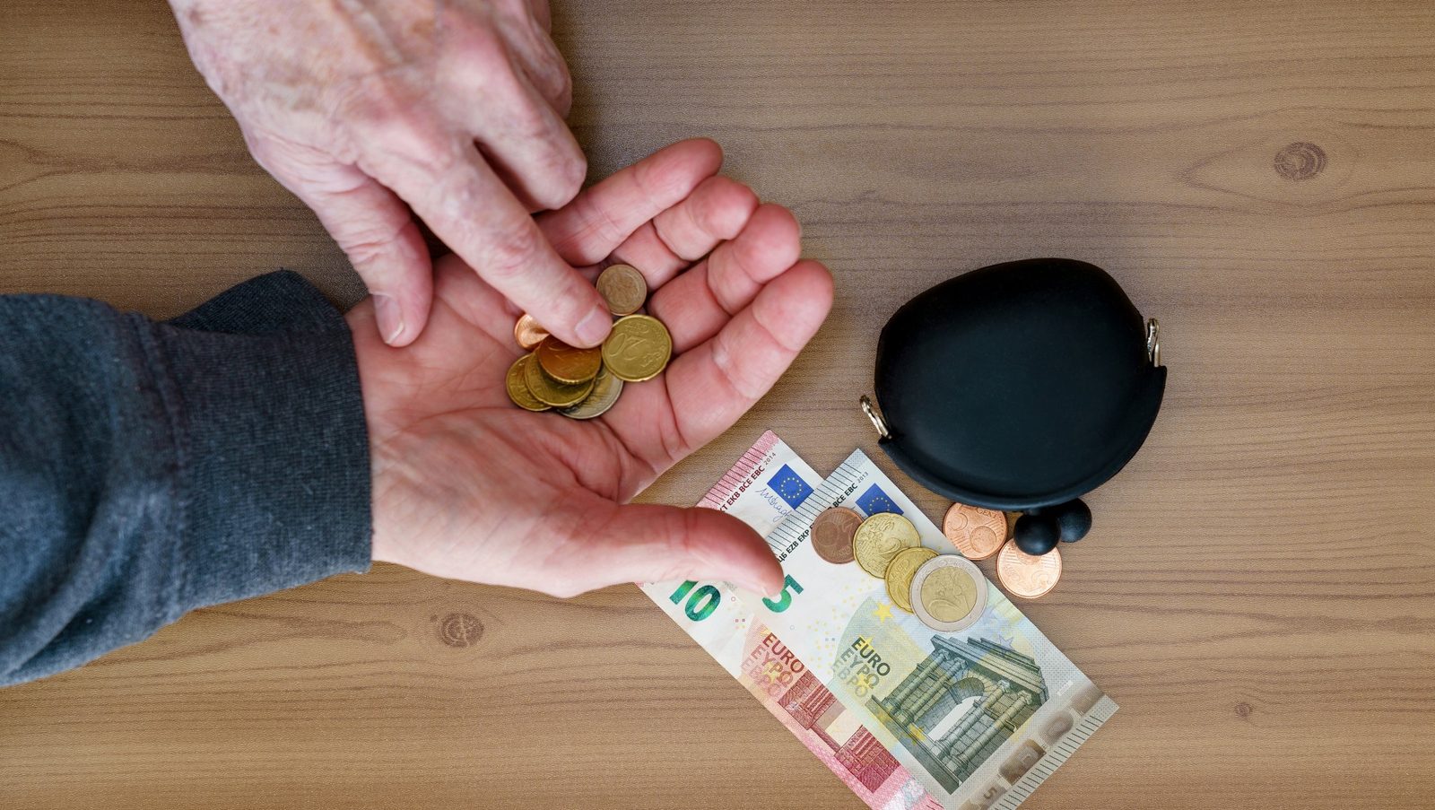 34% жителей нуждаются в поддержке оплаты счетов 34% жителей нуждаются в поддержке оплаты счетов