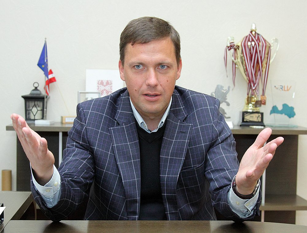 Партнеры по коалиции пока не обещают поддержки Розенбергсу Партнеры по коалиции пока не обещают поддержки Розенбергсу