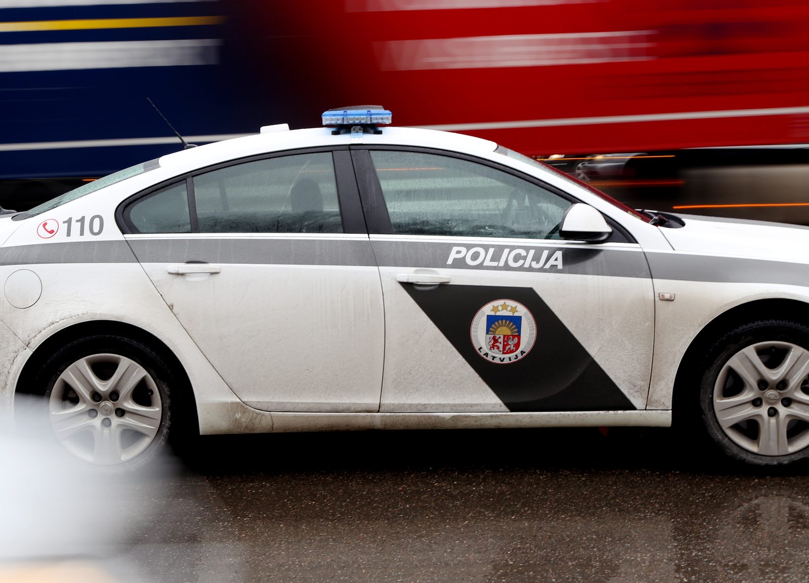 Diennakts laikā policisti pieķēruši 10 dzērājšoferus
