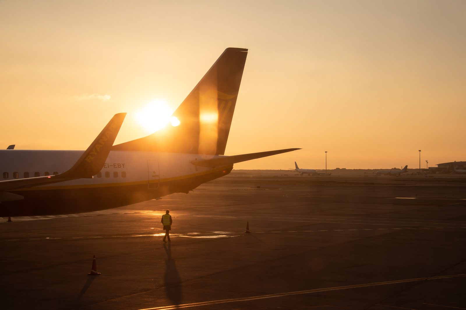 "Ryanair" samazina pārvadāto pasažieru skaita prognozi finanšu gadam "Ryanair" samazina pārvadāto pasažieru skaita prognozi finanšu gadam