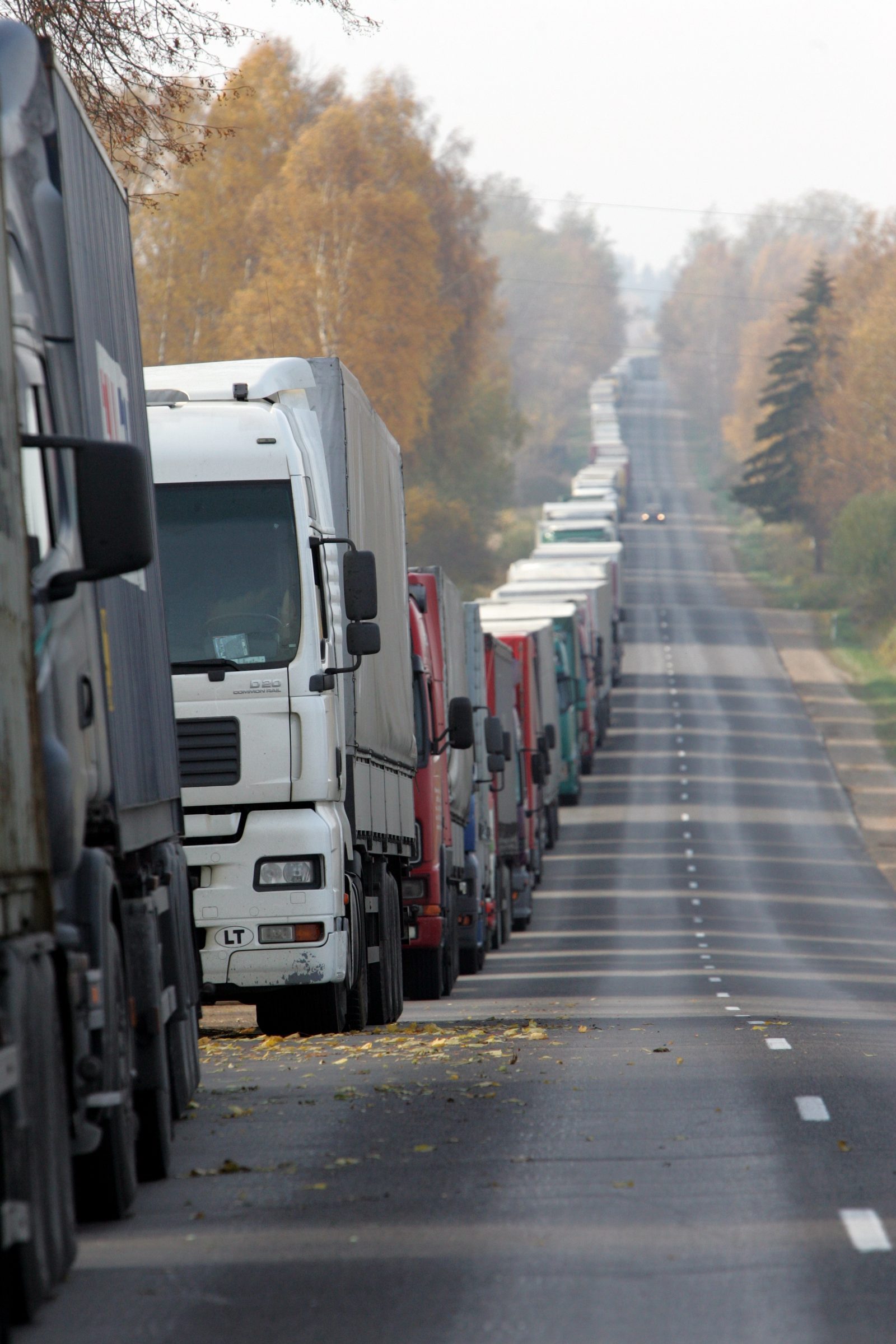 В Терехово собралась очередь из 850 грузовиков
